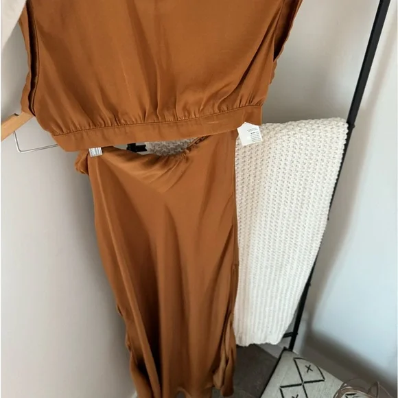 2 piece by free people. Silk long skirt and top. - Picture 4 of 8